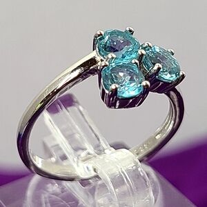 Apatite Neon Blue 3 Stone Ring